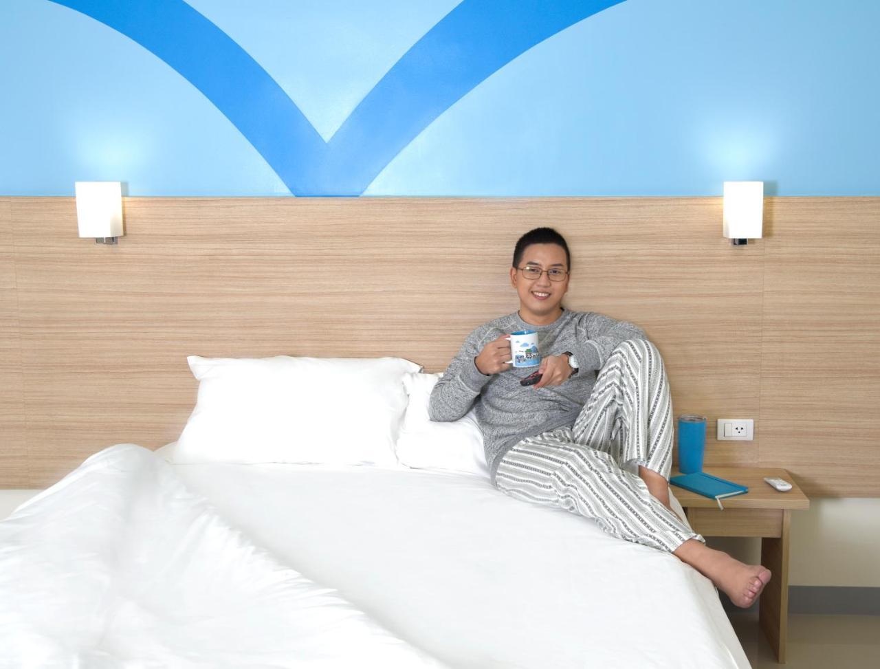 Hop Inn Hotel Tomas Morato Quezón by Eksteriør bilde